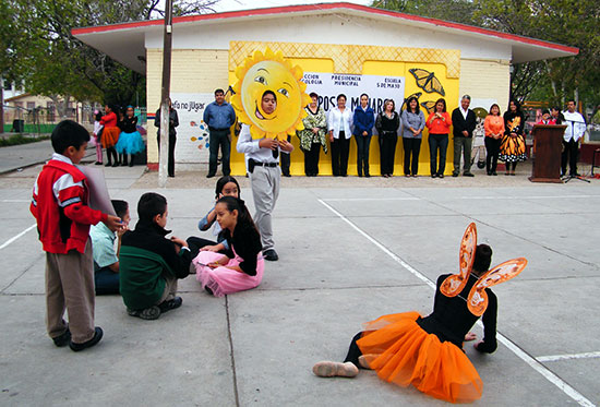 Vistió de gala la primaria Cinco de Mayo, con el Festival de la Mariposa Monarca