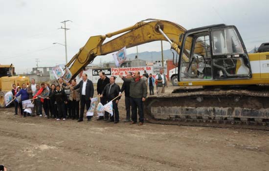 Da por iniciado el gobernador Programa Estatal de Pavimentación