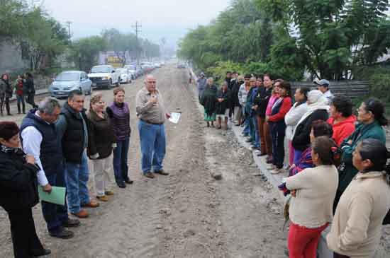 Inicia alcalde Melchor Sánchez obra de pavimentación en Col. Burócratas