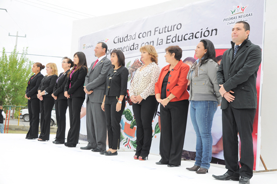   MÁS OBRAS EN LAS ESCUELAS DE PIEDRAS NEGRAS  