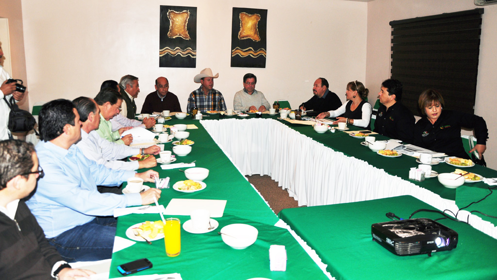   RECONOCE ALCALDE AVANCE EN LA CULTURA   DEL PAGO DE AGUA 