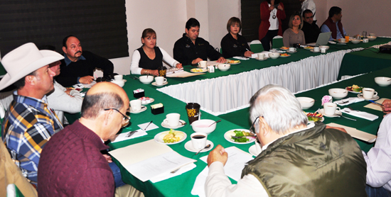   RECONOCE ALCALDE AVANCE EN LA CULTURA   DEL PAGO DE AGUA 