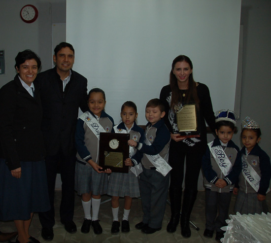 Reconocen labor de Antonio y Anateresa Nerio en favor de la Educación 