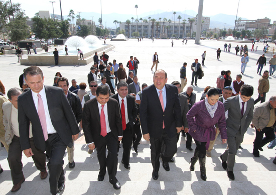  RUBÉN MOREIRA ENTREGA MODERNA PRESIDENCIA MUNICIPAL A LOS TORREONENSES