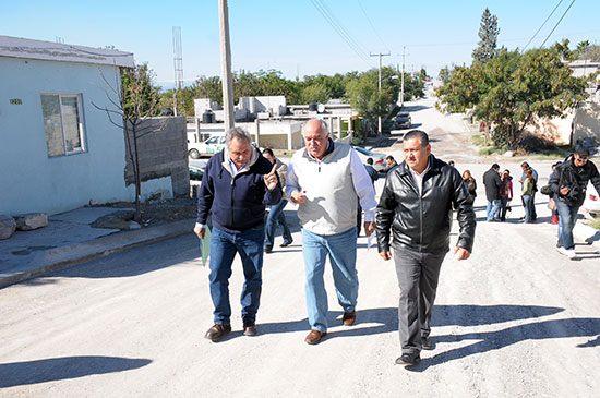 Supervisa Melchor Sánchez trabajos de pavimentación