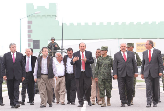    VISITA GOBERNADOR NUEVO CUARTEL MILITAR DE LA REGIÓN CENTRO