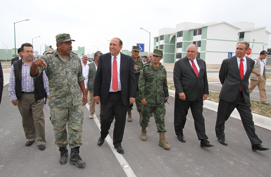    VISITA GOBERNADOR NUEVO CUARTEL MILITAR DE LA REGIÓN CENTRO