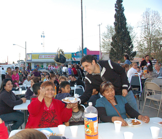 Celebran Antonio y Anateresa Nerio Día de la Candelaria 