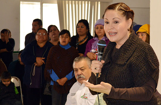 Concluyó curso de tejido en el Centro Comunitario San Antonio