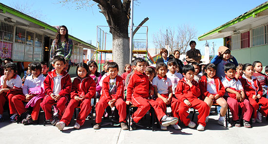 Continúan acciones de mejoras a la infraestructura educativa de Acuña