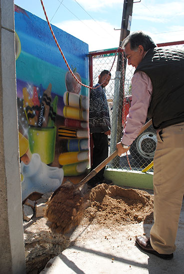 Continúan acciones de mejoras a la infraestructura educativa de Acuña