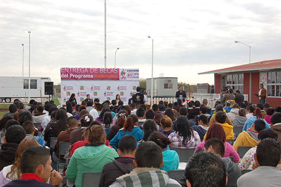 Cumple Antonio Nerio compromiso con la educación