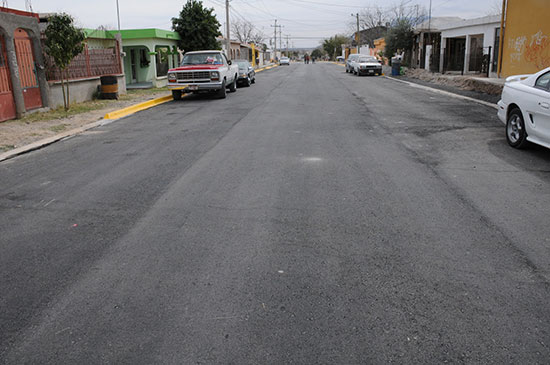 Inauguran obra de pavimentación en la Nicolás Bravo