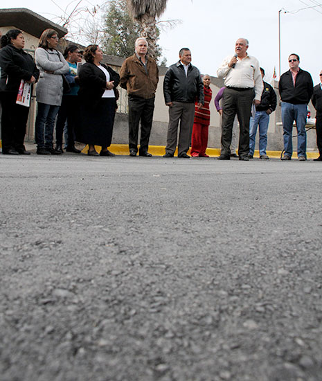 Inauguran obra de pavimentación en la Nicolás Bravo