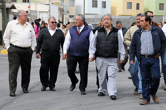 Inauguran obra de pavimentación en la Nicolás Bravo