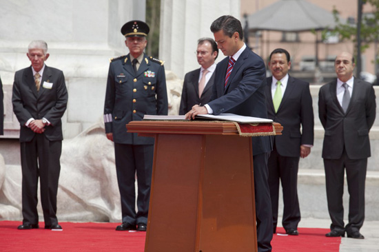  Encabeza el Presidente Peña Nieto la Ceremonia del 207 Aniversario del Natalicio de Benito Juárez