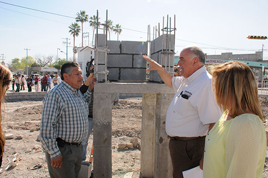 Supervisa Melchor Sánchez avance de obra en la Rotonda Benito Juárez