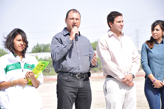 Al servicio de atletas y comunidad la pista de tartán