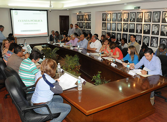 Presentan ante Cabildo Cuenta Pública 2012