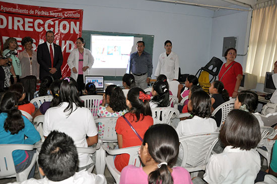 Refirma alcalde su compromiso de trabajar por una mejor sociedad