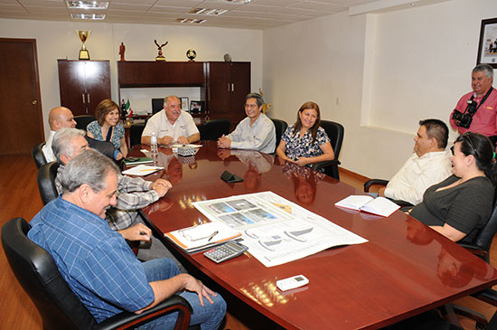 Se reune alcalde de Monclova con funcionarios de Desarrollo Agrario