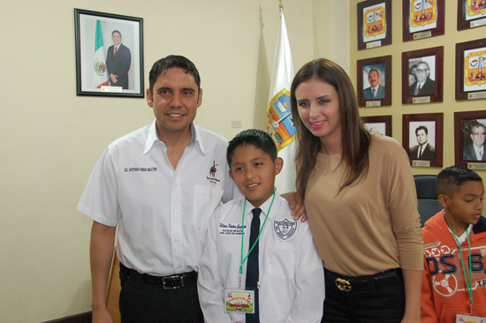 Toma protesta Antonio Nerio a cabildo infantil 2013 