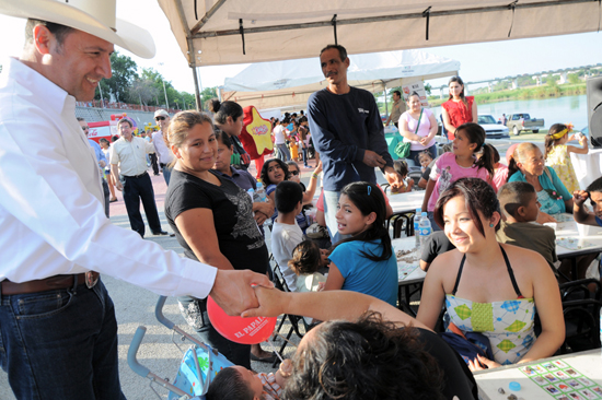 CIENTOS DE FAMILIAS PARTICIPAN EN LAS ACTIVIDADES DE “DE TOUR POR PIEDRAS NEGRAS” 