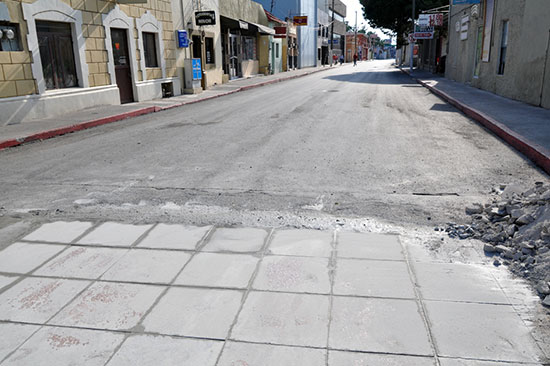 Ofrece municipio mantenimiento constante de vialidades de la Zona Centro