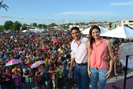 Rotundo éxito el festejo de Día de la Madre en Nueva Rosita 