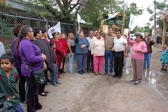 Sigue Antonio Nerio con obras de pavimentación