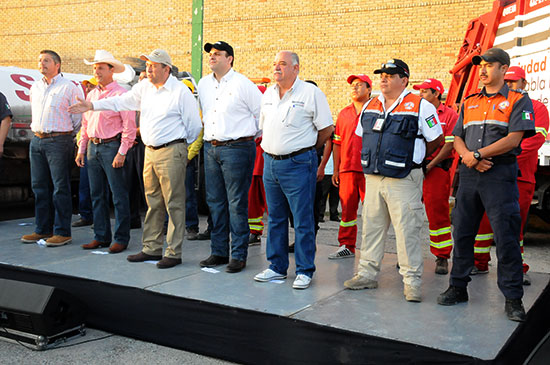 Monclova presente en entrega de apoyos a damnificados de Piedras Negras