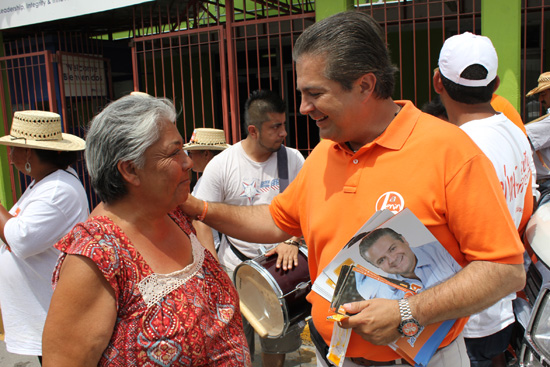 Realiza recorrido por diversas colonias Evaristo Lenin Pérez Rivera 