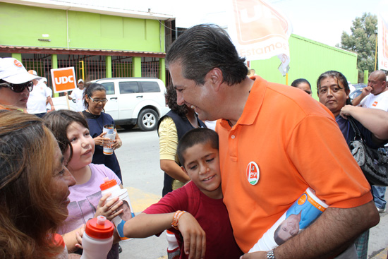 Realiza recorrido por diversas colonias Evaristo Lenin Pérez Rivera 