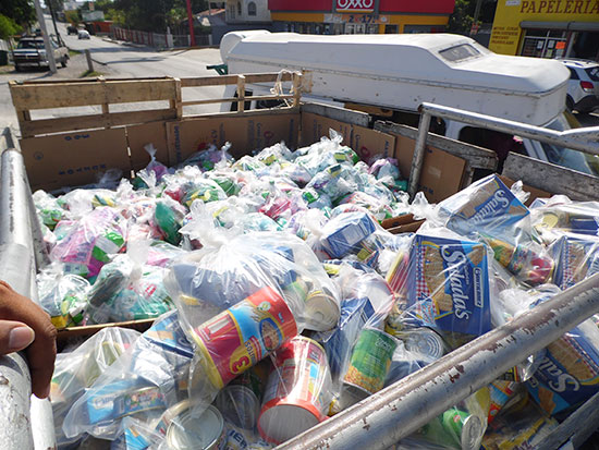 Responden ciudadanos al llamado del DIF Rosita para ayudar a damnificados de Piedras Negras