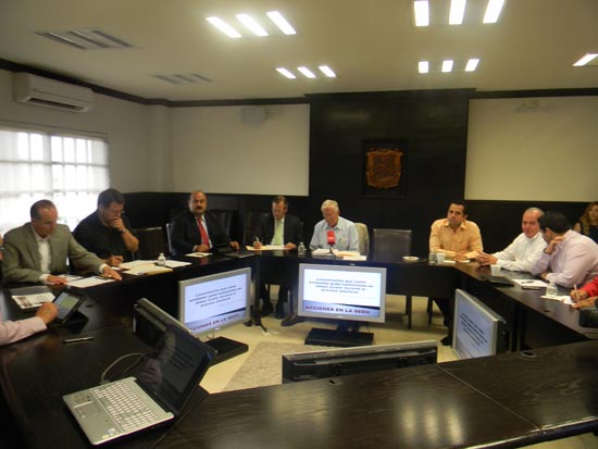 Se reúne Comisión Especial de Programas Sociales con secretarios estatales