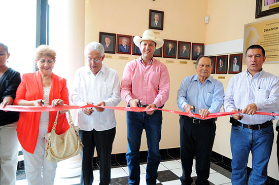 Inaugura alcalde galería fotográfica de ex Presidentes Municipales