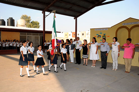 Arranca Ciclo Escolar 2013-2014 en Monclova