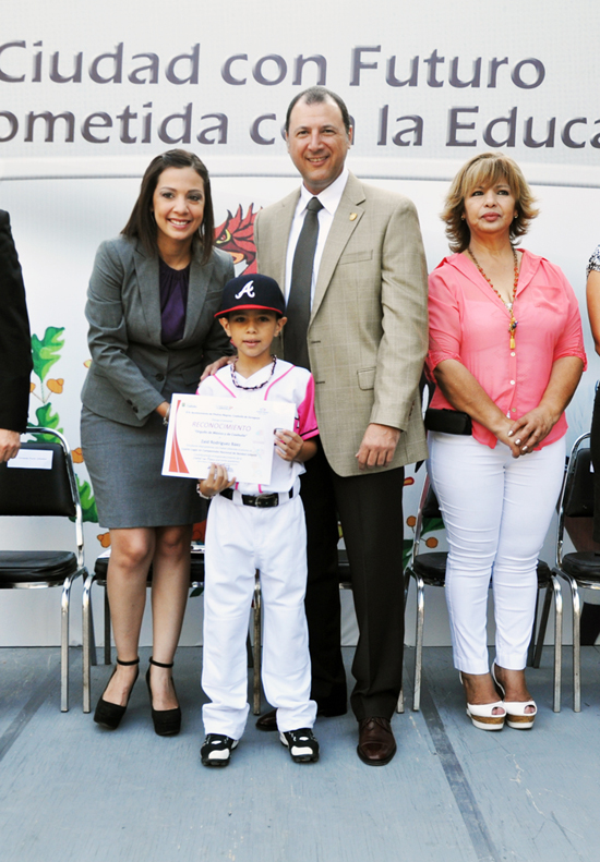 Cerca de 13 millones de pesos para la educación de los nigropetenses