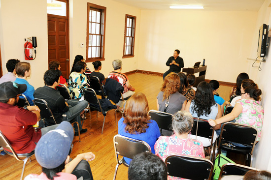 COMPARTE CONOCIMIENTOS TENOR ELEAZAR RODRÍGUEZ CON ALUMNOS DE LA CASA DE LAS ARTES 