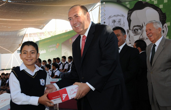 Inaugura Rubén Moreira Ciclo Escolar 2013-2014; reconoce magisterio excelente relación con gobierno 