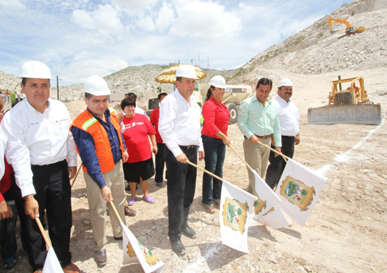  Da Rubén Moreira banderazo de arranque al Bulevar Laguna