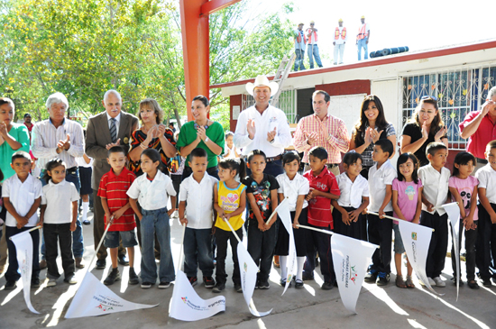 Más de 250 alumnos son beneficiados con obras de  infraestructura básica educativa