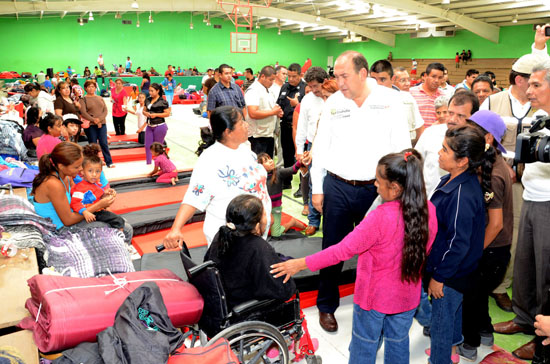 Recorre gobernador zona desalojada por lluvias