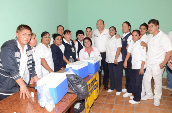 Recorre gobernador zona desalojada por lluvias