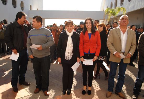 Exhortan a trabajadores municipales a comprometerse con el desarrollo de Acuña