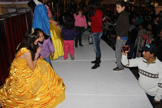 ¡Hoy todos a la Mega Rosca de Reyes en Plaza de Armas!