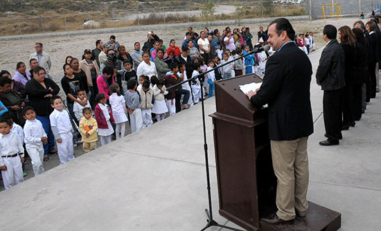 Inauguran autoridades municipales y educativas el Jardín de Niños Amparo Pape