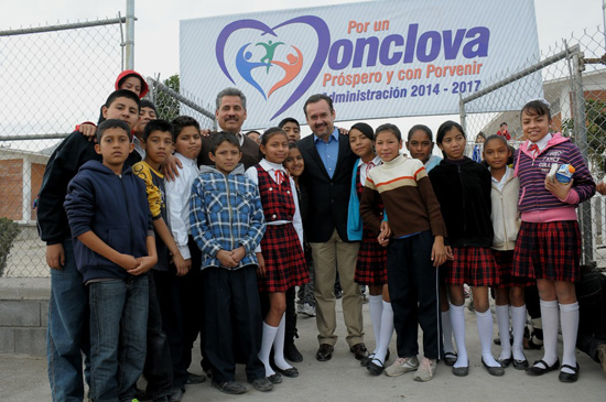 Inicia Municipio pavimento en calle El Socorro en Colonias de Santiago 