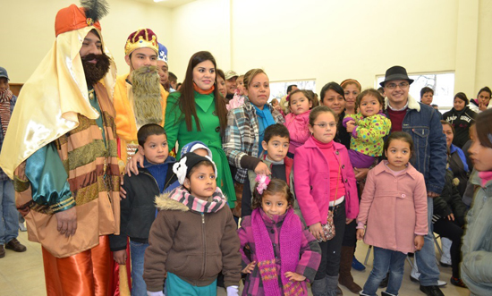 La ilusión de los Reyes Magos llegó a la Villa de San Juan de Sabinas