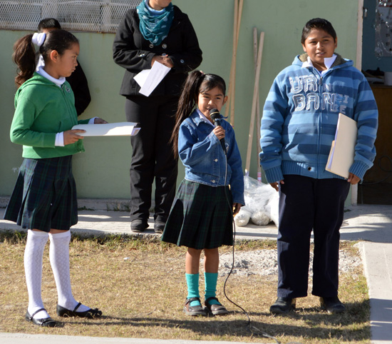 Llevan beneficios con Presidenta en tu Escuela al colegio Lázaro Cárdenas 